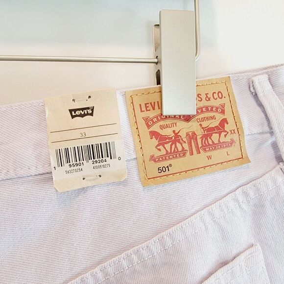 Levi's 501 High Waist HighRise Button Fly  Front Raw Hem Denim Short NWT Size 33 - Picture 7 of 12